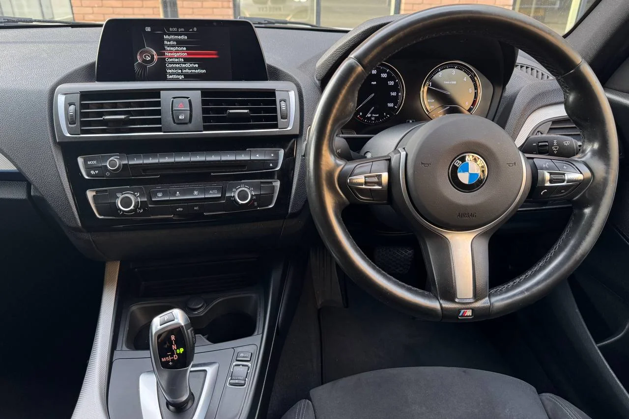 Thumbnail 14 for BMW 1 Series 118d 2016