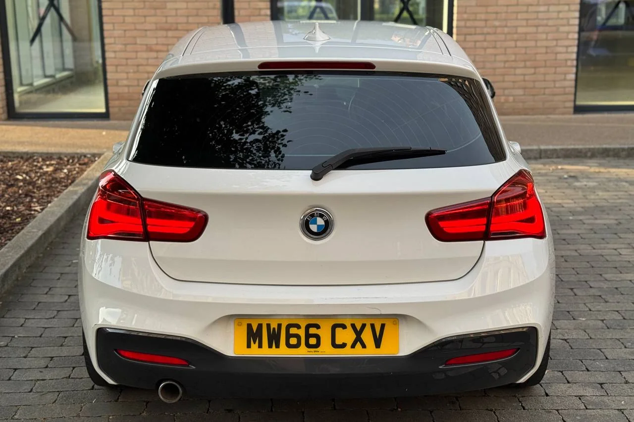 BMW 1 Series 118d 2016 gallery image 5