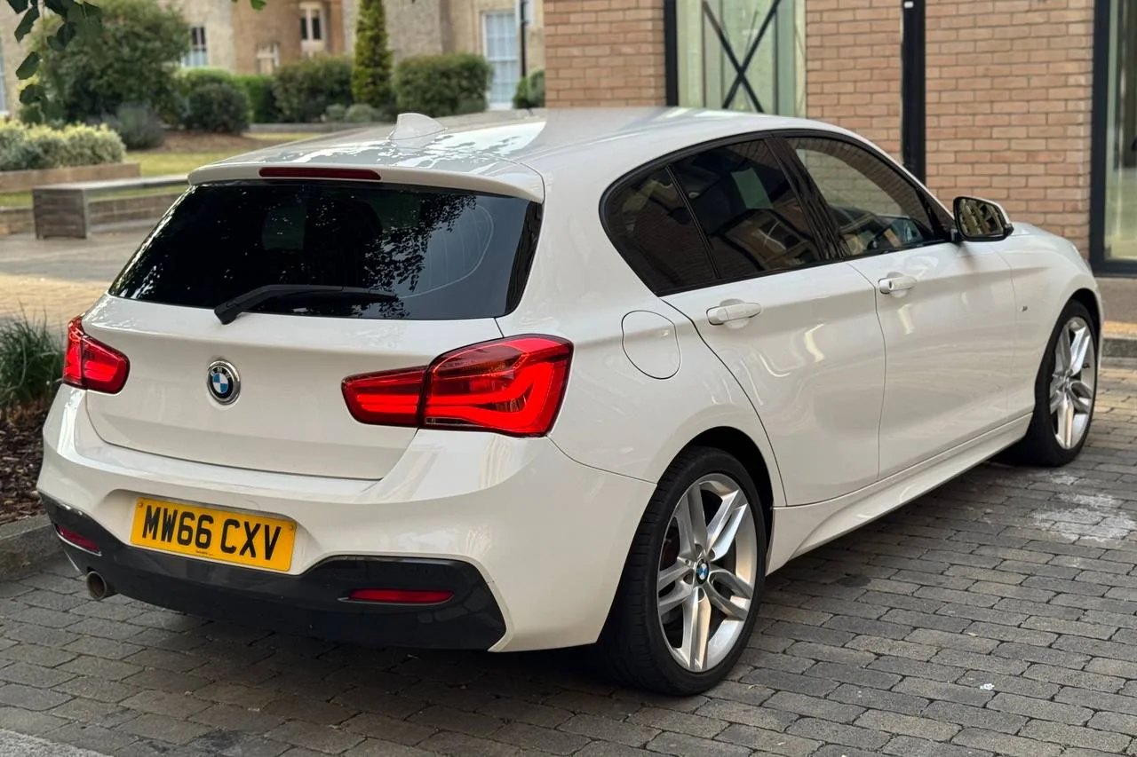 BMW 1 Series 118d 2016 gallery image 6