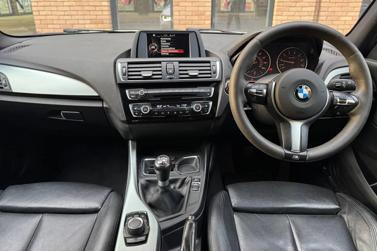 Thumbnail 13 for BMW 1 Series M135i 2015