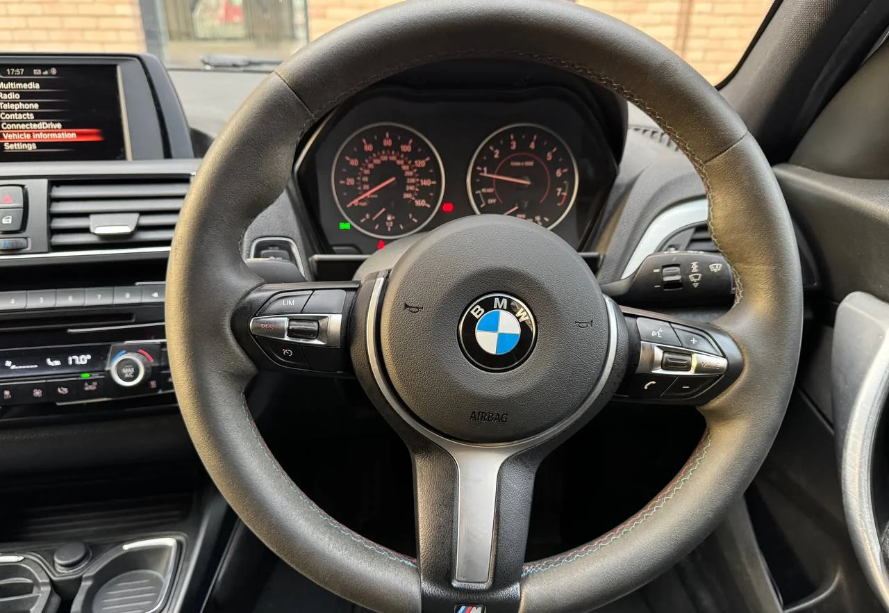 BMW 1 Series M135i 2015 gallery image 16