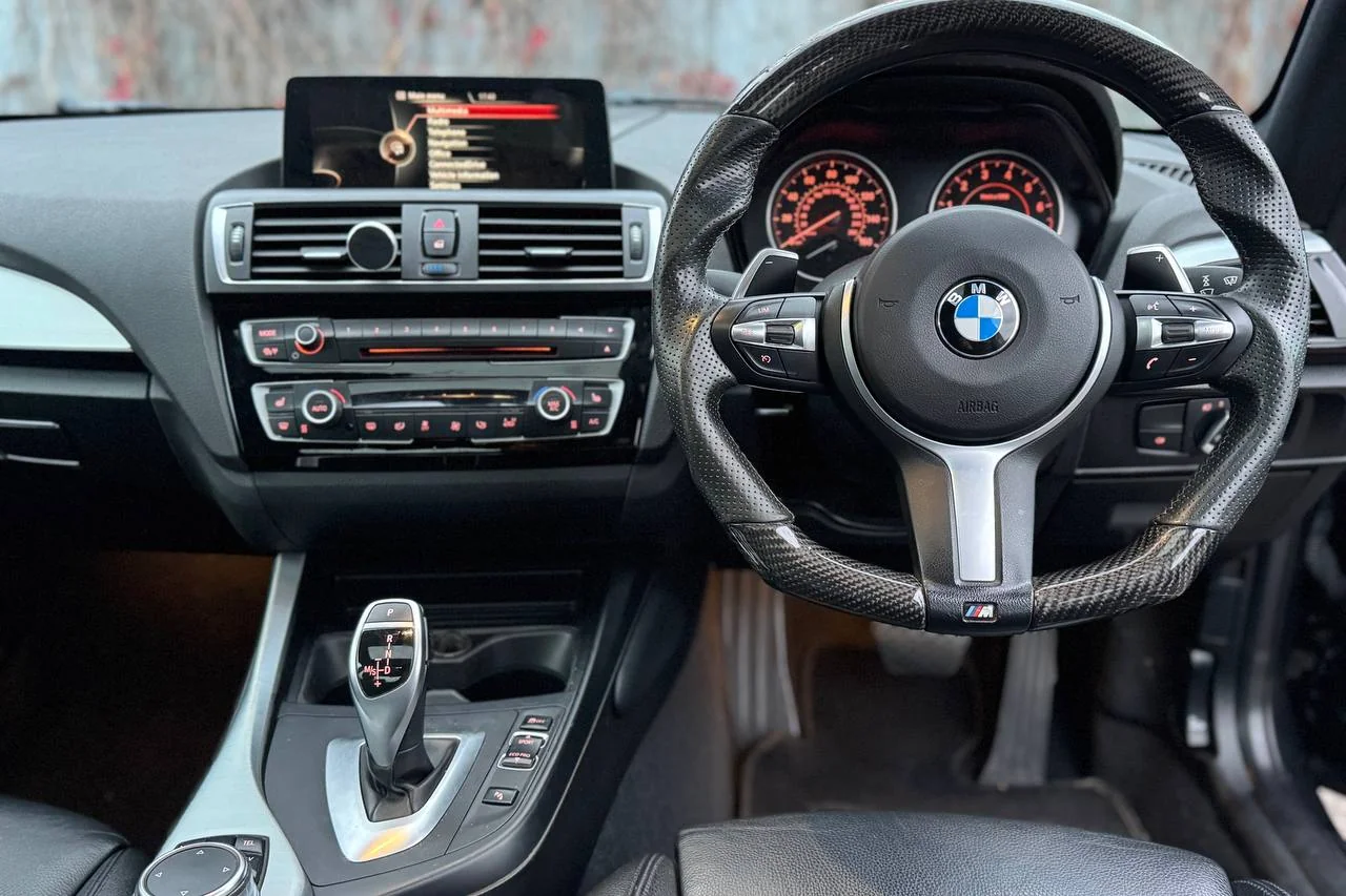 BMW 2 Series 235i 2015 gallery image 13