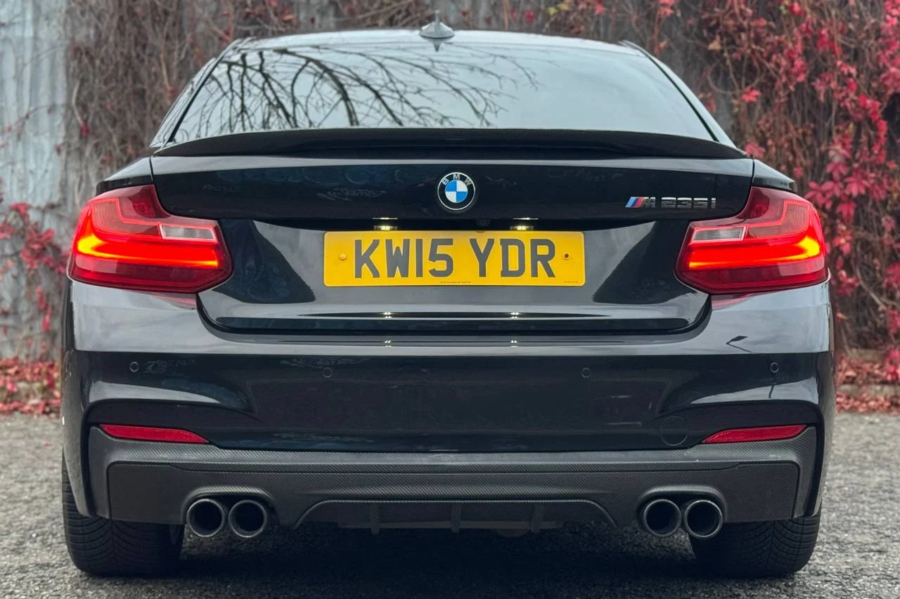 BMW 2 Series 235i 2015 gallery image 8