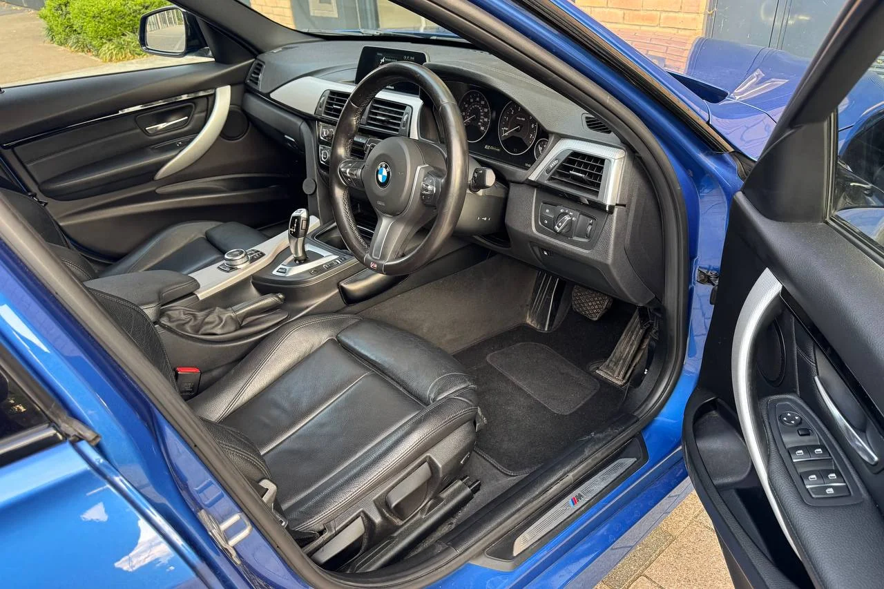 Thumbnail 12 for BMW 3 Series 330e 2018