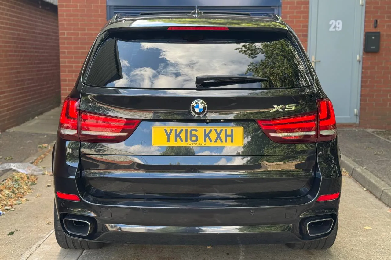 BMW X5 M Sport 2016 gallery image 5