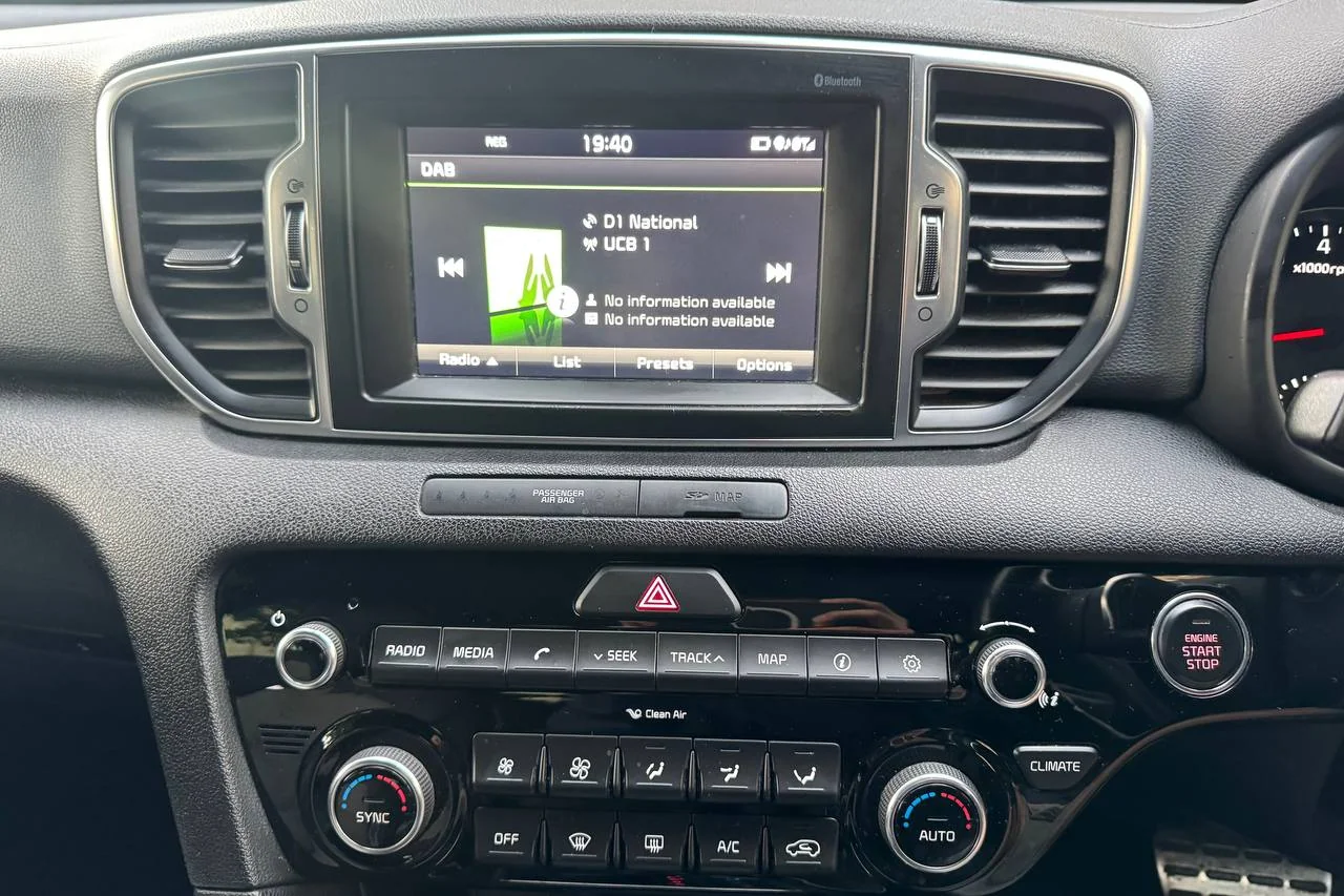 Thumbnail 18 for Kia Sportage 1.6 GT 2016