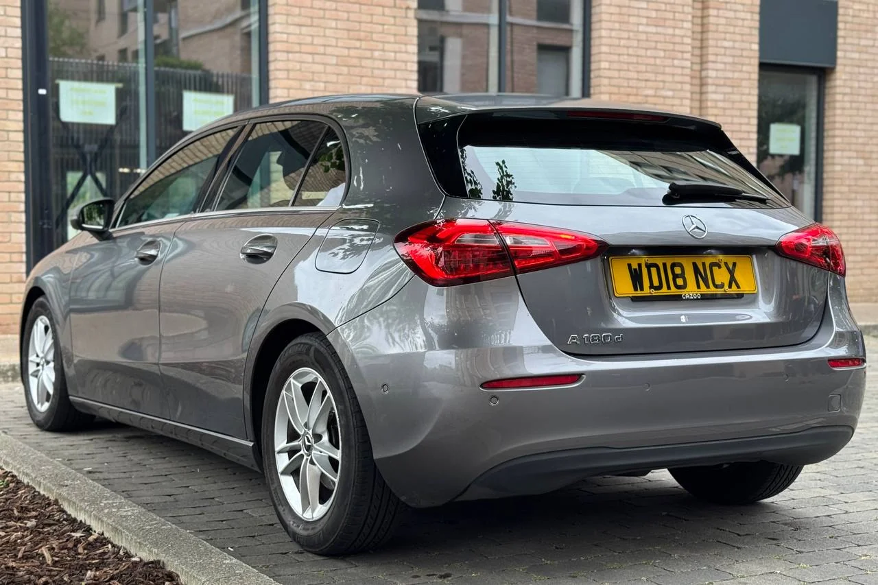 Thumbnail 10 for Mercedes A-Class 2018