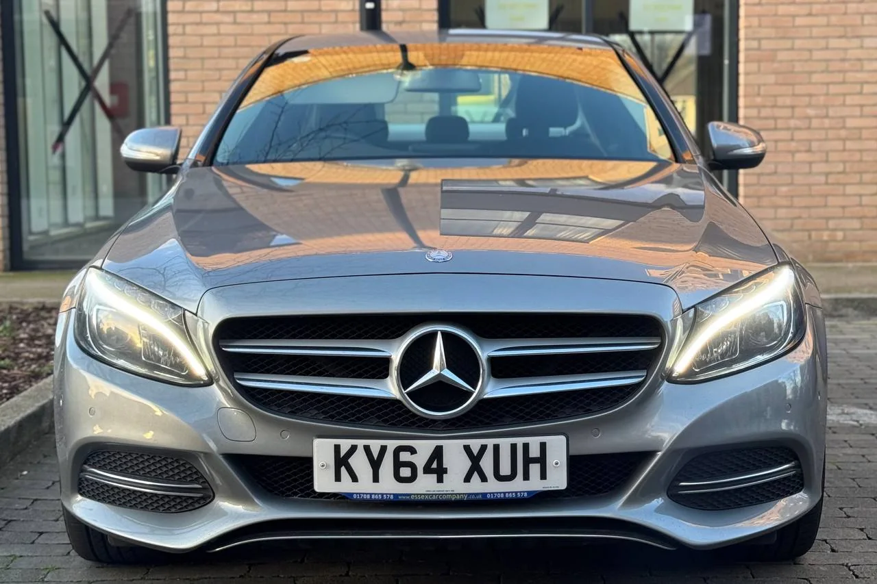 Thumbnail 8 for Mercedes C Class Sport C220 2014